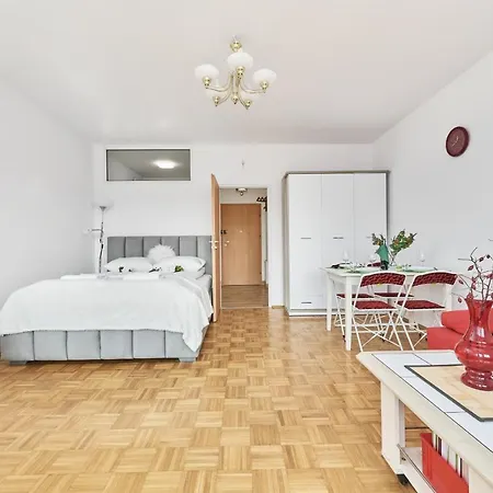 Legnicka By Renters * Wroclaw